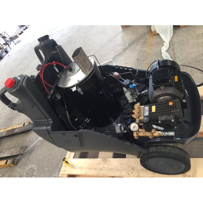 HIDROLAVADORA COMET KF8.15 T PREMIUM TOTAL STOP AGUA CALIENTE 200 BAR