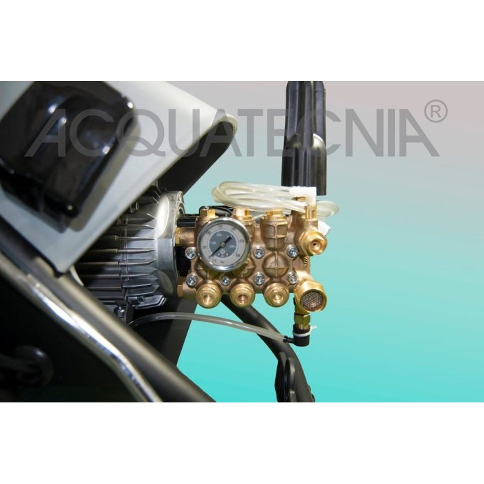 ARAL 2015 LAVORPRO HIDROLAVADORA DE AGUA FRIA TRIFASICA